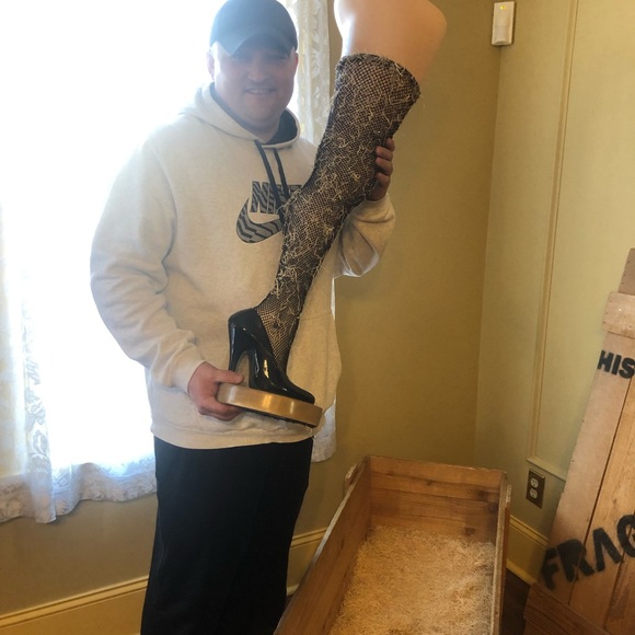 Meet your Posher, Jason - Picture 1 of 2